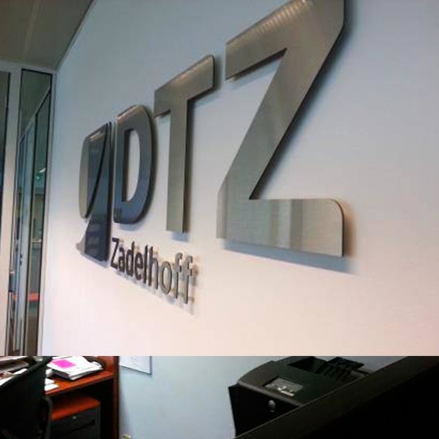 letras-acero-cepillado-espejo