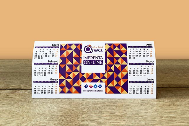 calendario-triangular-de-mesa