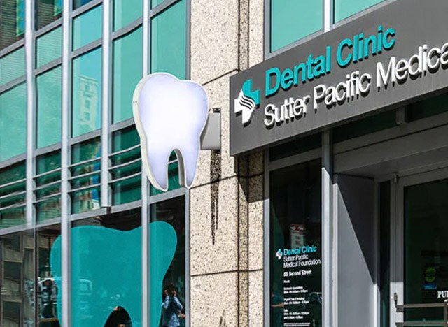 Banderola-luminosa-muela-dentista