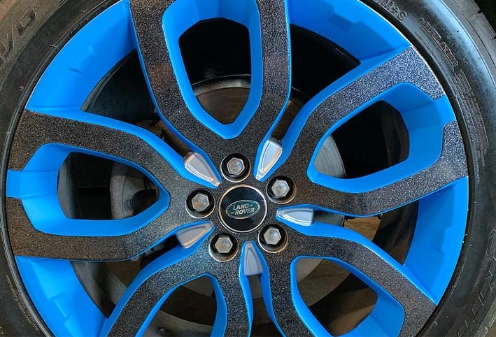 Vinilo-decorativo-para-llantas-de-coche-fácil-de-aplicar-y-perfecto-para-un-look-deportivo