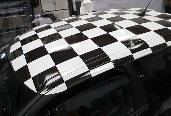 Vinilo-decorativo-para-techo-de-coche-instalación-fácil-y-estilo-premium-al-mejor-precio