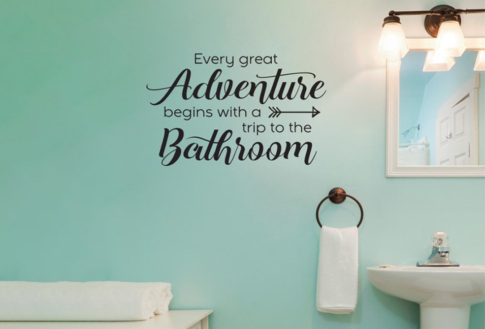 Vinilo-para-paredes-de-baño-adhesivo-impermeable-para-renovar-el-baño-sin-obras