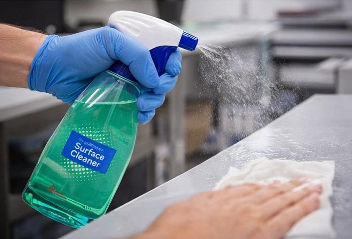 Limpiador profesional Avery para car wrapping y rotulación